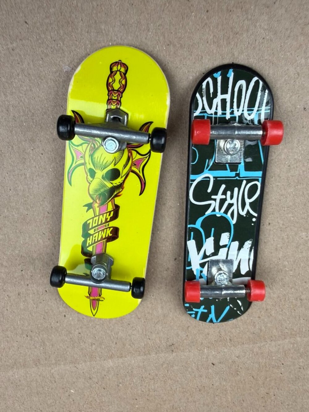 Lot of 2 Fingerboards Hot Wheels and Tony Hawk Graphic Skateboards Toy